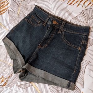 High-waisted cuffed Jean shorts